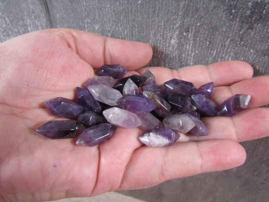 Small Double Terminated Amethyst Points